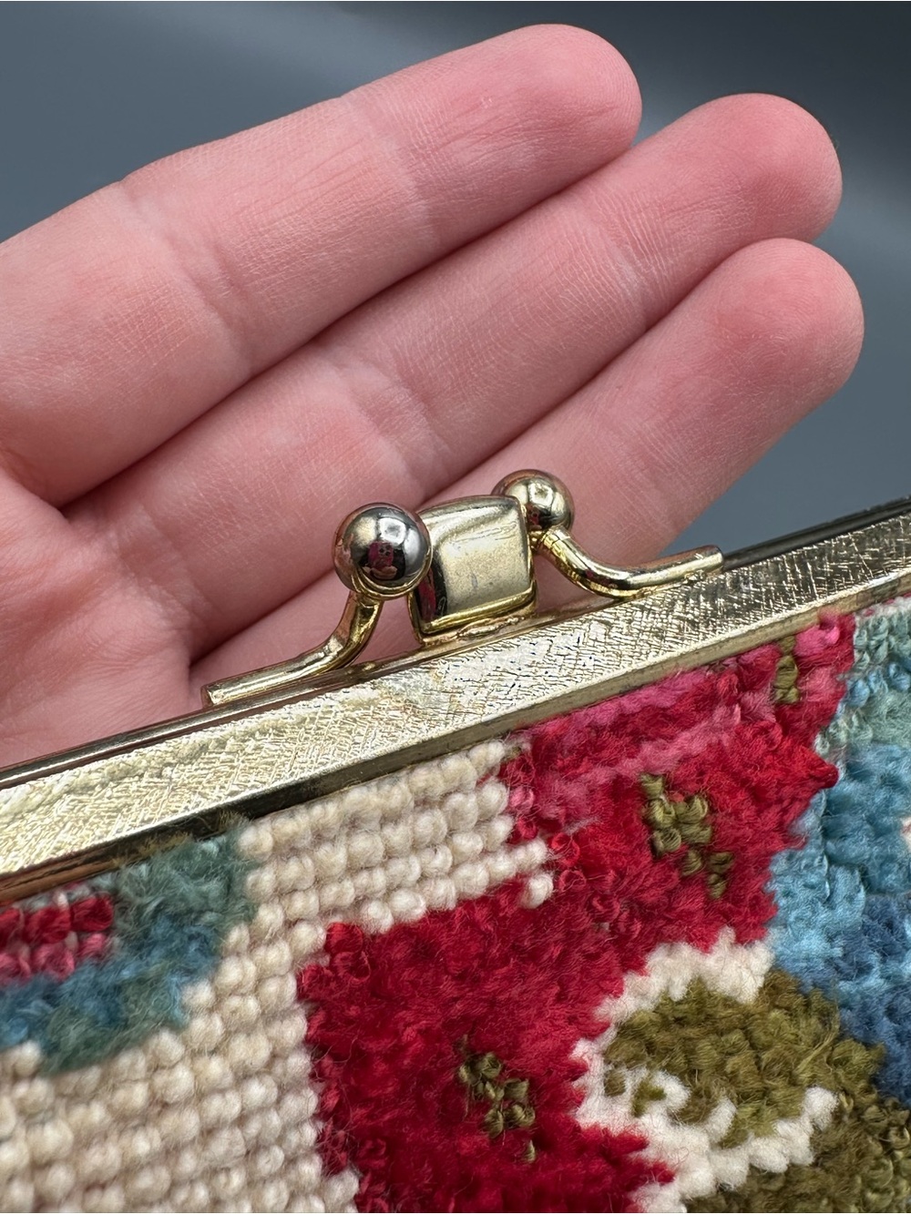 VTG Floral Tapestry Carpet Bag Gold Tone Kiss Lock Clutch Boho Cottagecore - Picture 10 of 16